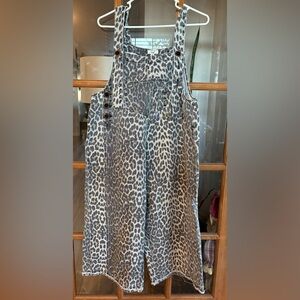Easel leopard overalls